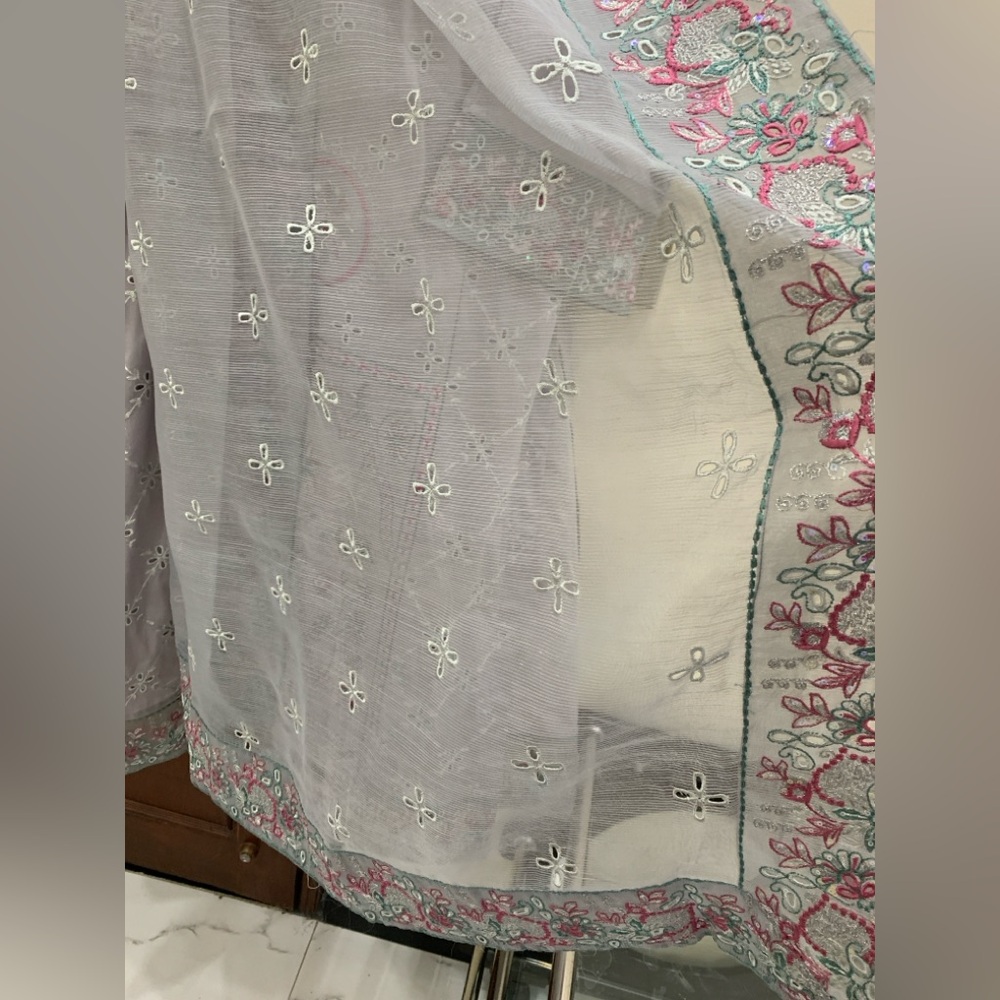Maryum & Maria Embroidered Suit - Picture 11 of 17